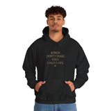 Motivational Hoodie - Kings Don't Chase They Calculate, Cozy Unisex Hooded Sweatshirt for Everyday Wear, Gift for Him/Her, Relaxed [...]